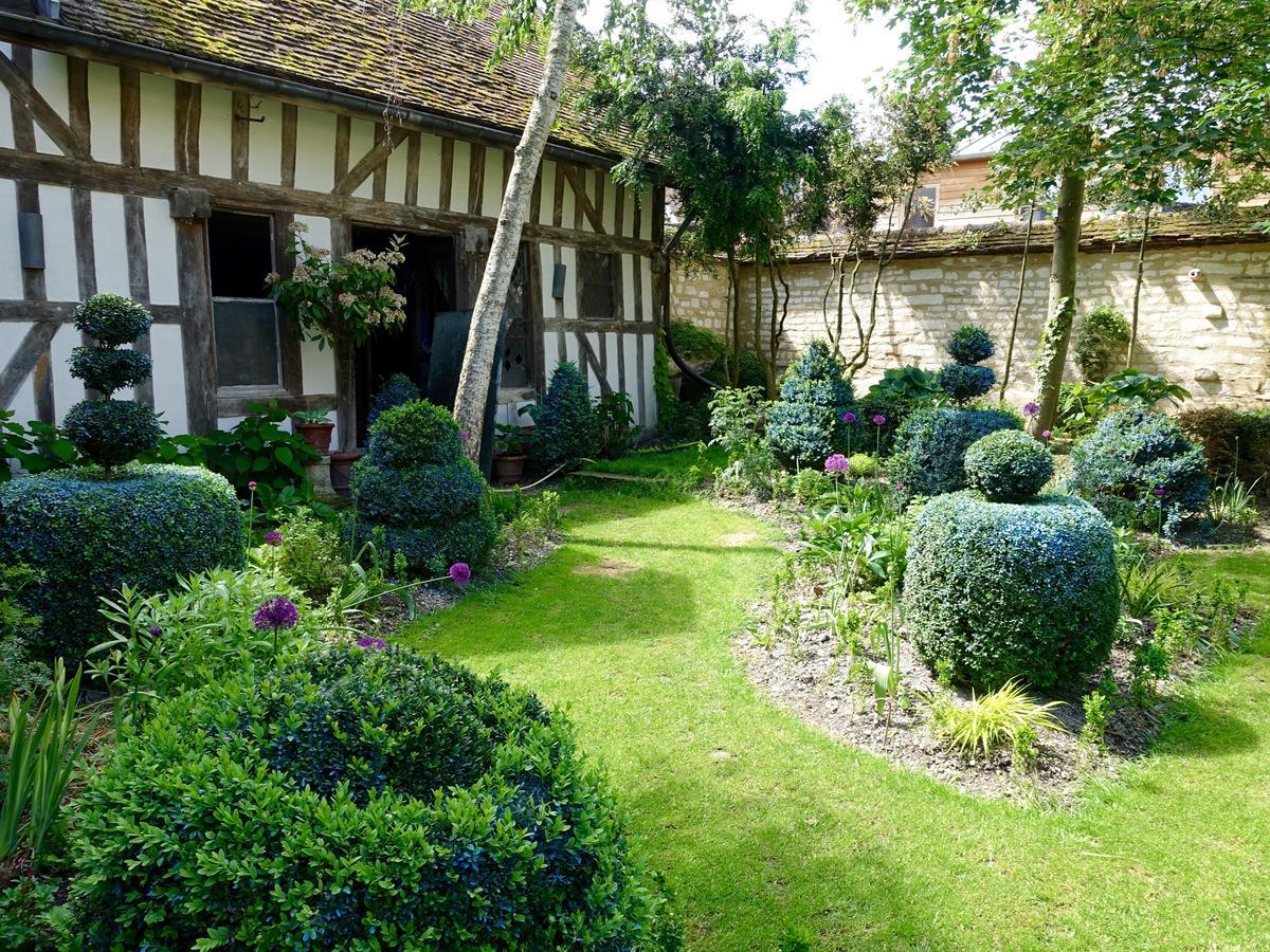 مبيت وإفطار تروي Le Jardin De La Cathedrale المظهر الخارجي الصورة
